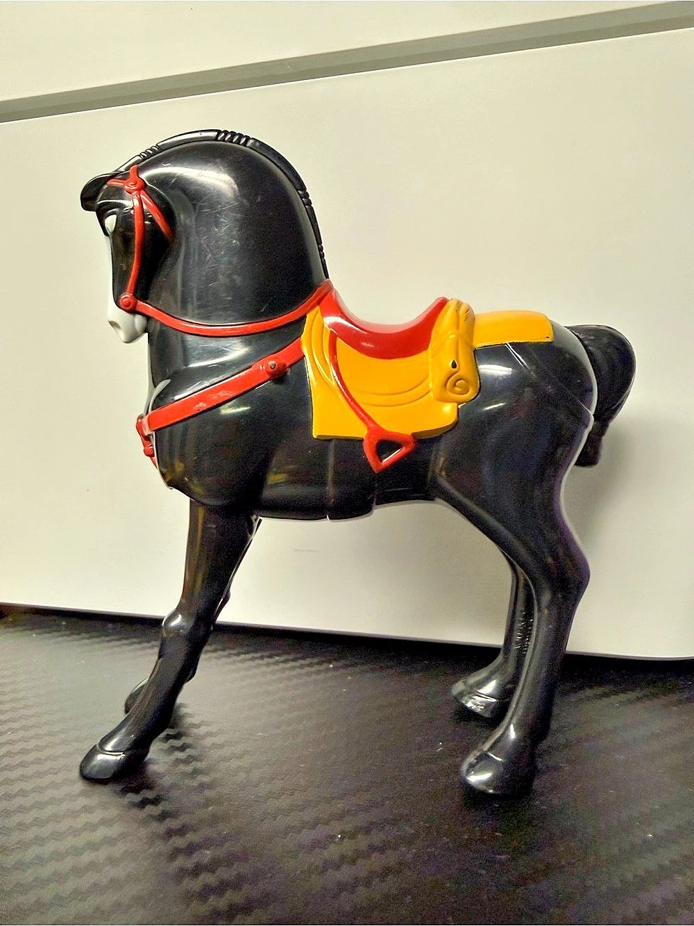 1998 Black Horse Khan 4.5" McDonald's Movie Action Figure #2 Disney Mulan